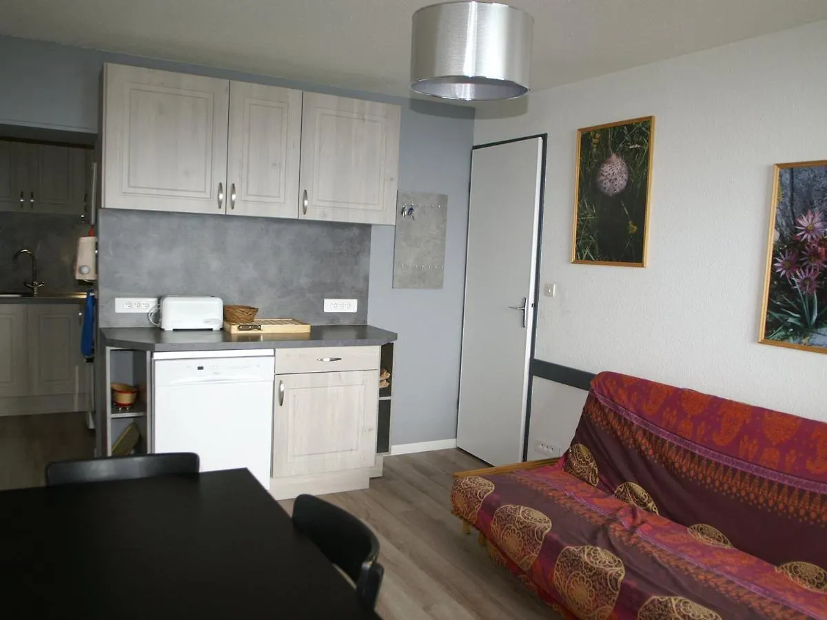 3 Pieces Au Pied Des Pistes Avec Balcon - 2 Chambres, Parking, Appareil A Raclette - Fr-1-557-5 Les Adrets Apartment